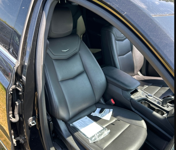 Used 2023 Black Cadillac Luxury image 13