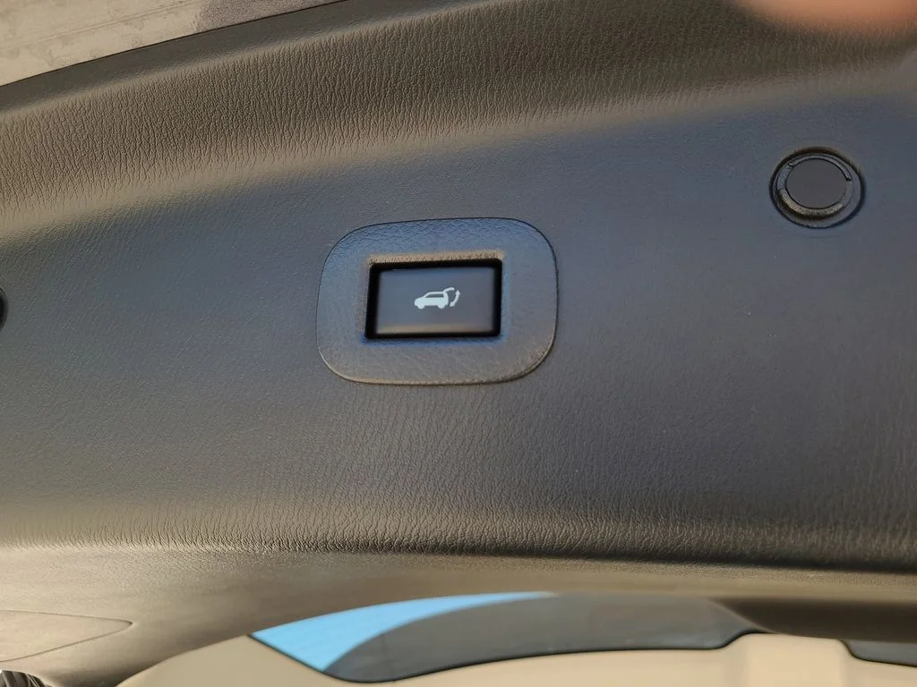 Used 2024 Gray INFINITI LUXE image 16