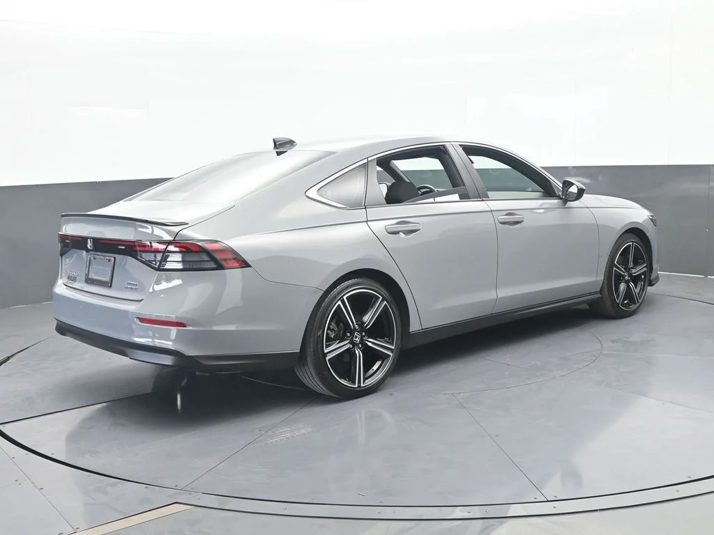 Used 2024 Urban Gray Pearl Honda Sport image 5