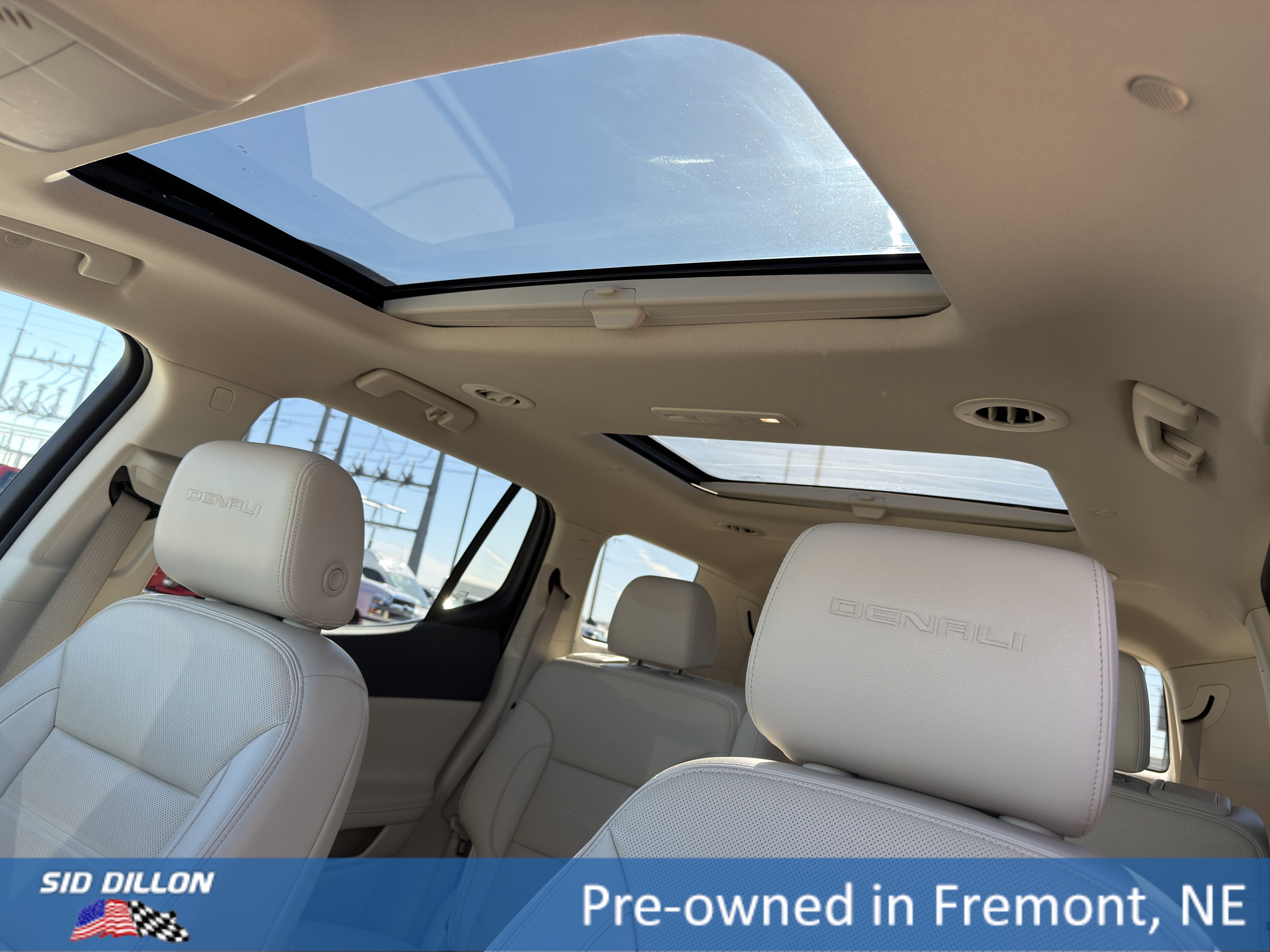 Used 2021 WHITE FROST TRICOAT GMC Denali image 15