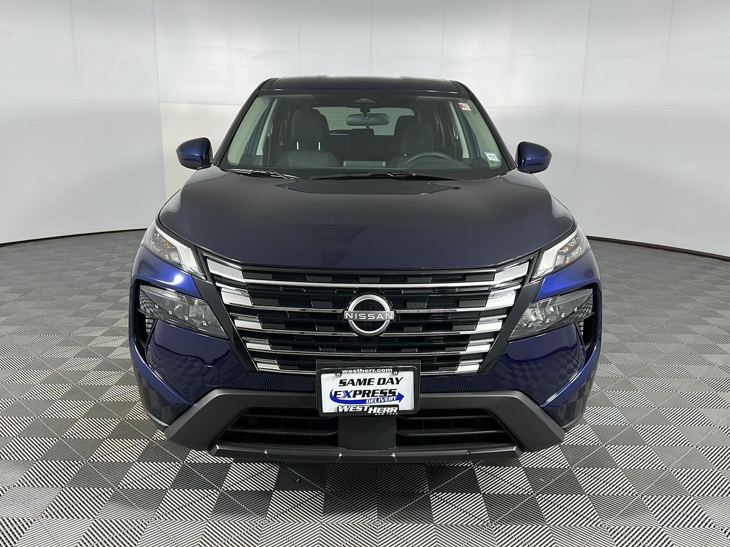 New 2026 Deep Ocean Blue Pearl Nissan SV image 30