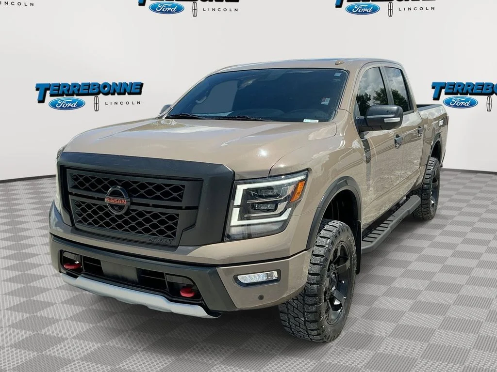 2021 Nissan Titan PRO-4X 4X4 Crew Cab's photo