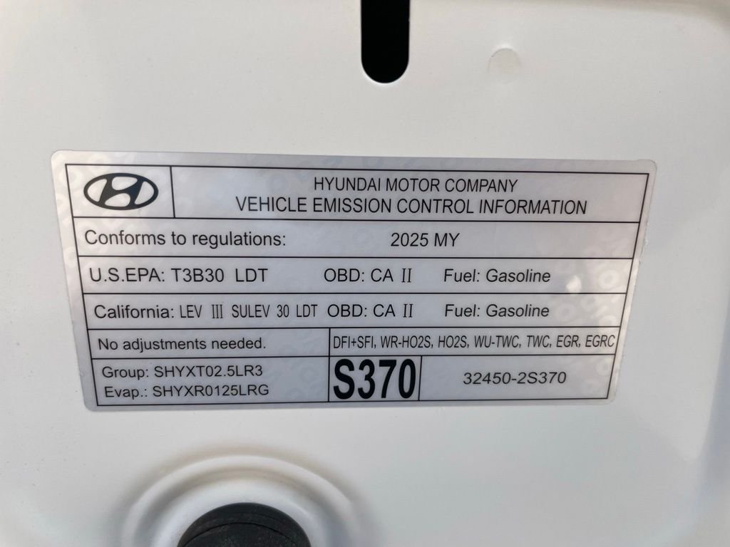 Used 2025 White Hyundai SEL image 33