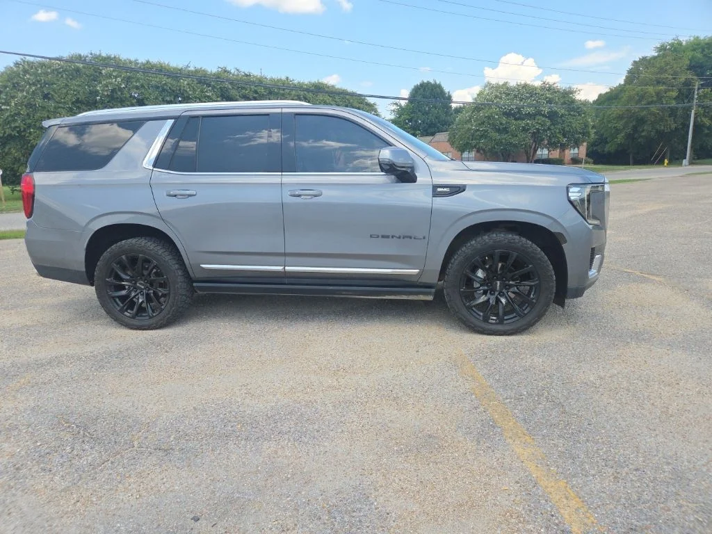 Used 2021 Gray GMC Denali image 20