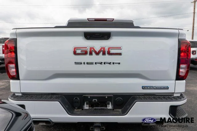 Used 2025 White GMC Elevation image 7