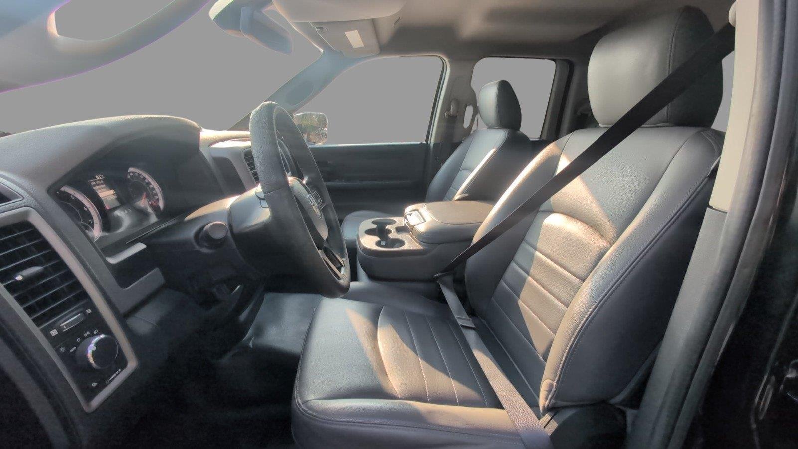 Used 2020 Diamond Black Crystal Pearlcoat Ram Tradesman image 15