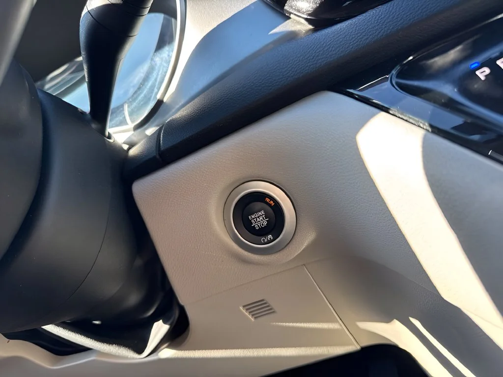 Used 2023 White Chrysler Touring L image 18
