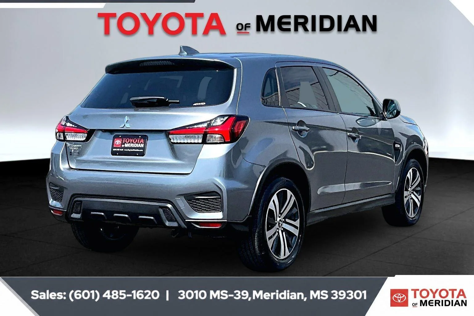 Used 2024 Alloy Silver Metallic Mitsubishi ES image 11