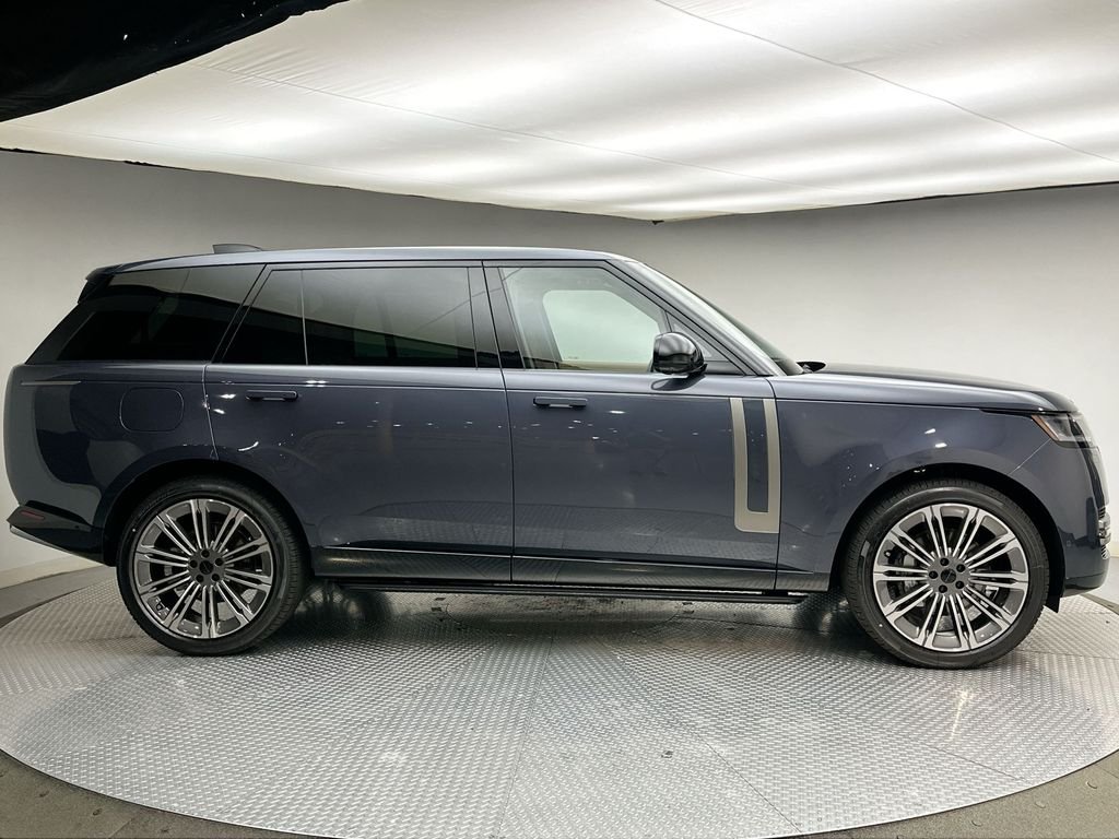 New 2026 Varesine Blue Metallic Land Rover SE image 4