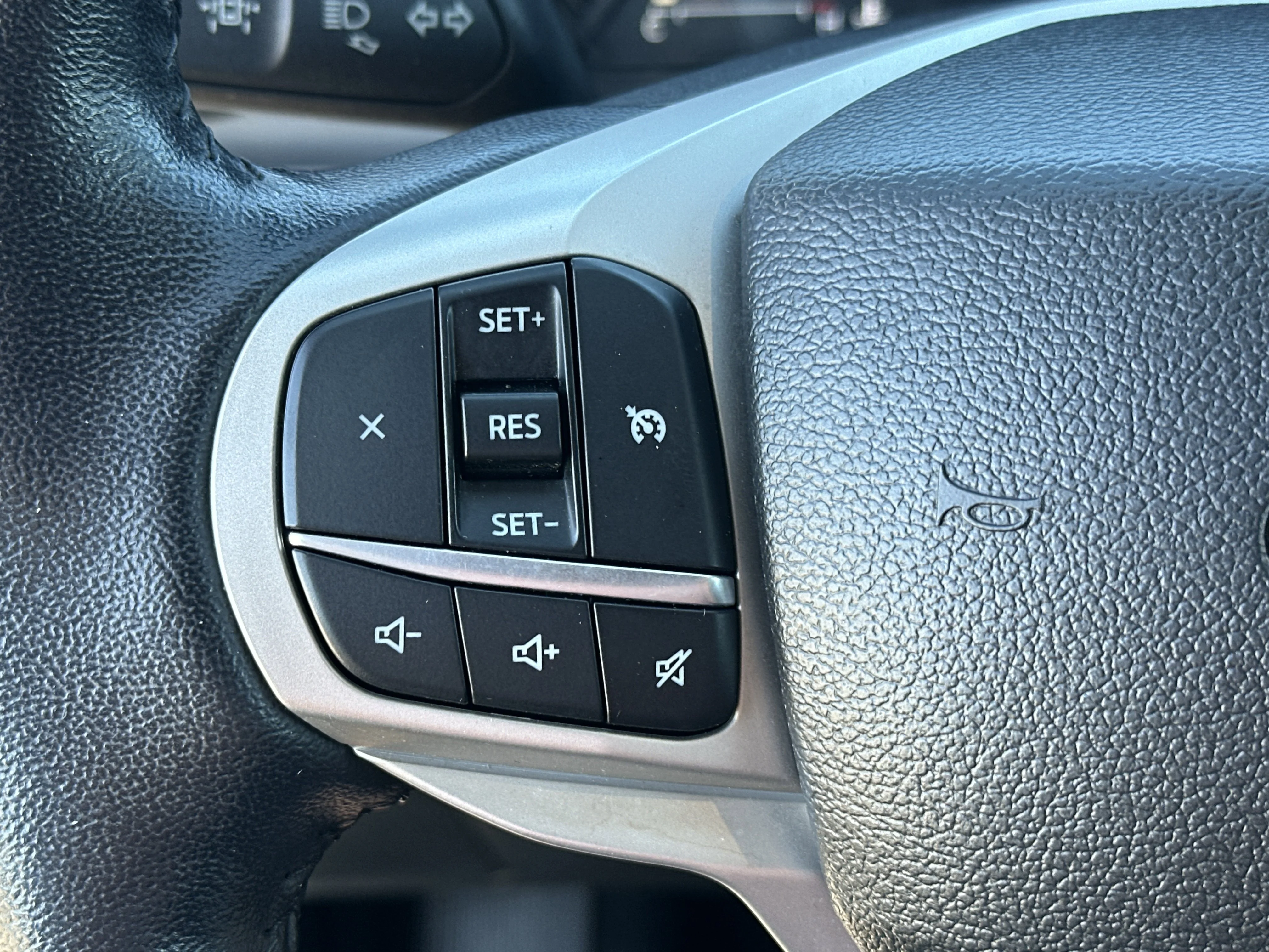 2023 Ford Explorer XLT - Photo 25