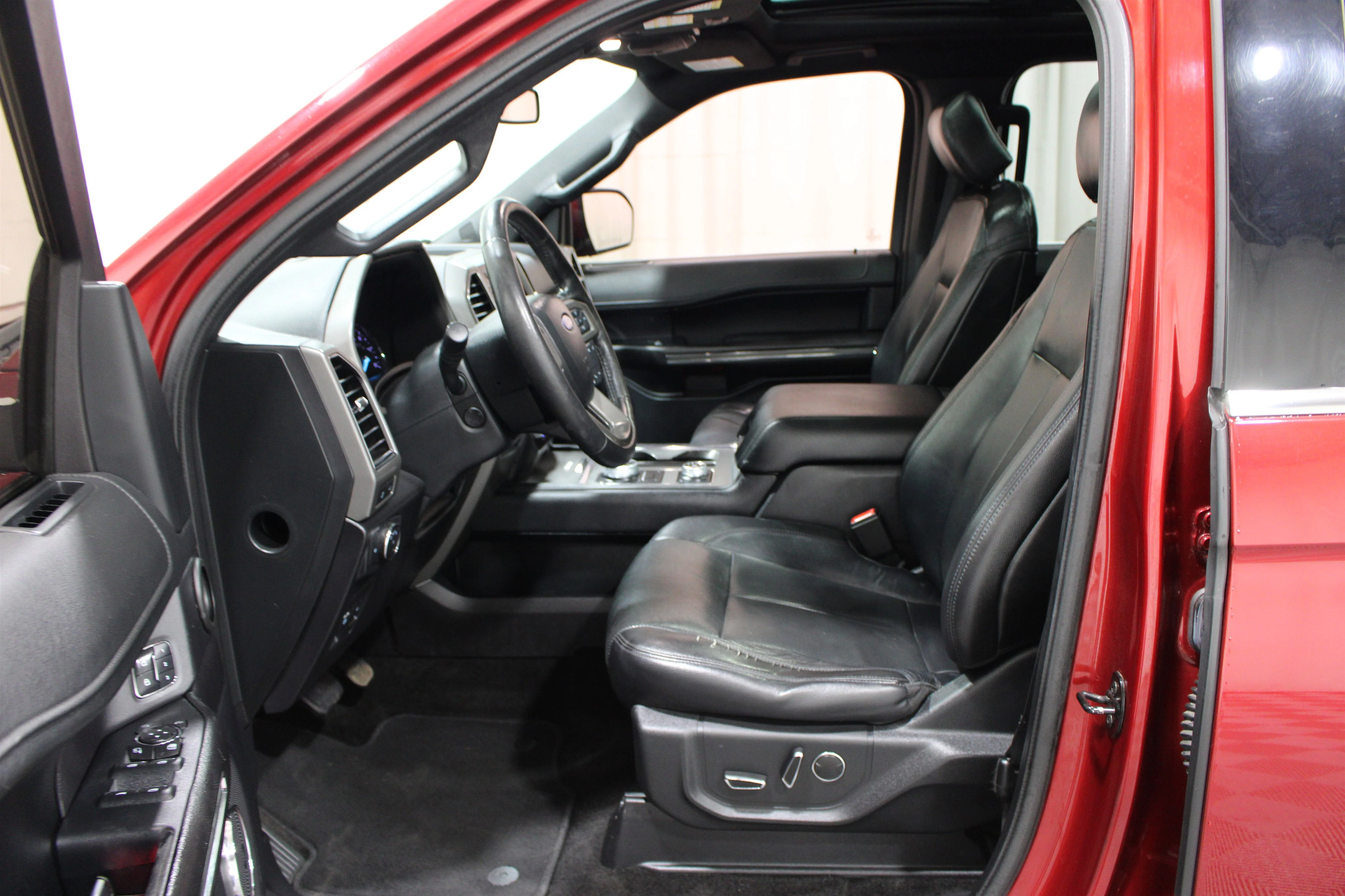 2018 Ford Expedition XLT - Photo 3