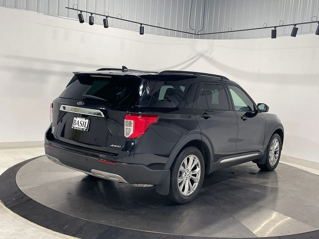 Used 2021 Black Ford XLT image 11