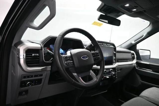 Used 2023 Black Ford XLT image 11