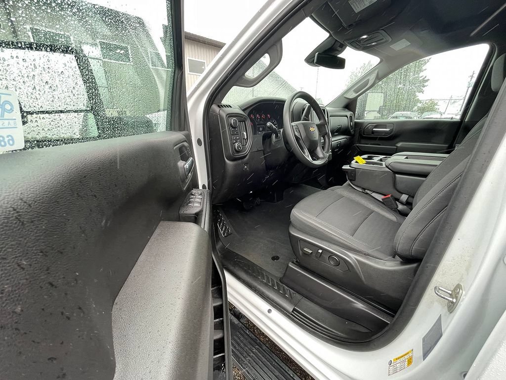 Used 2024 Summit White Chevrolet Custom image 19