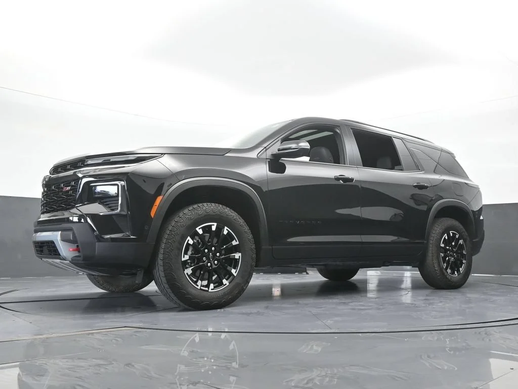 Used 2025 Mosaic Black Metallic Chevrolet Z71 image 83