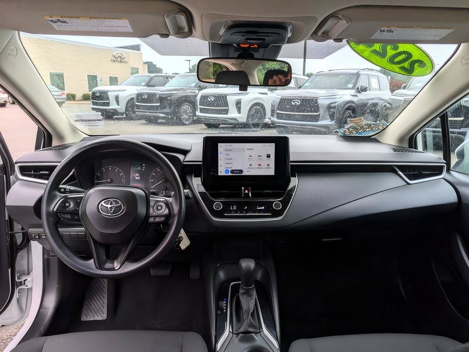 Used 2024 Ice Toyota LE image 13