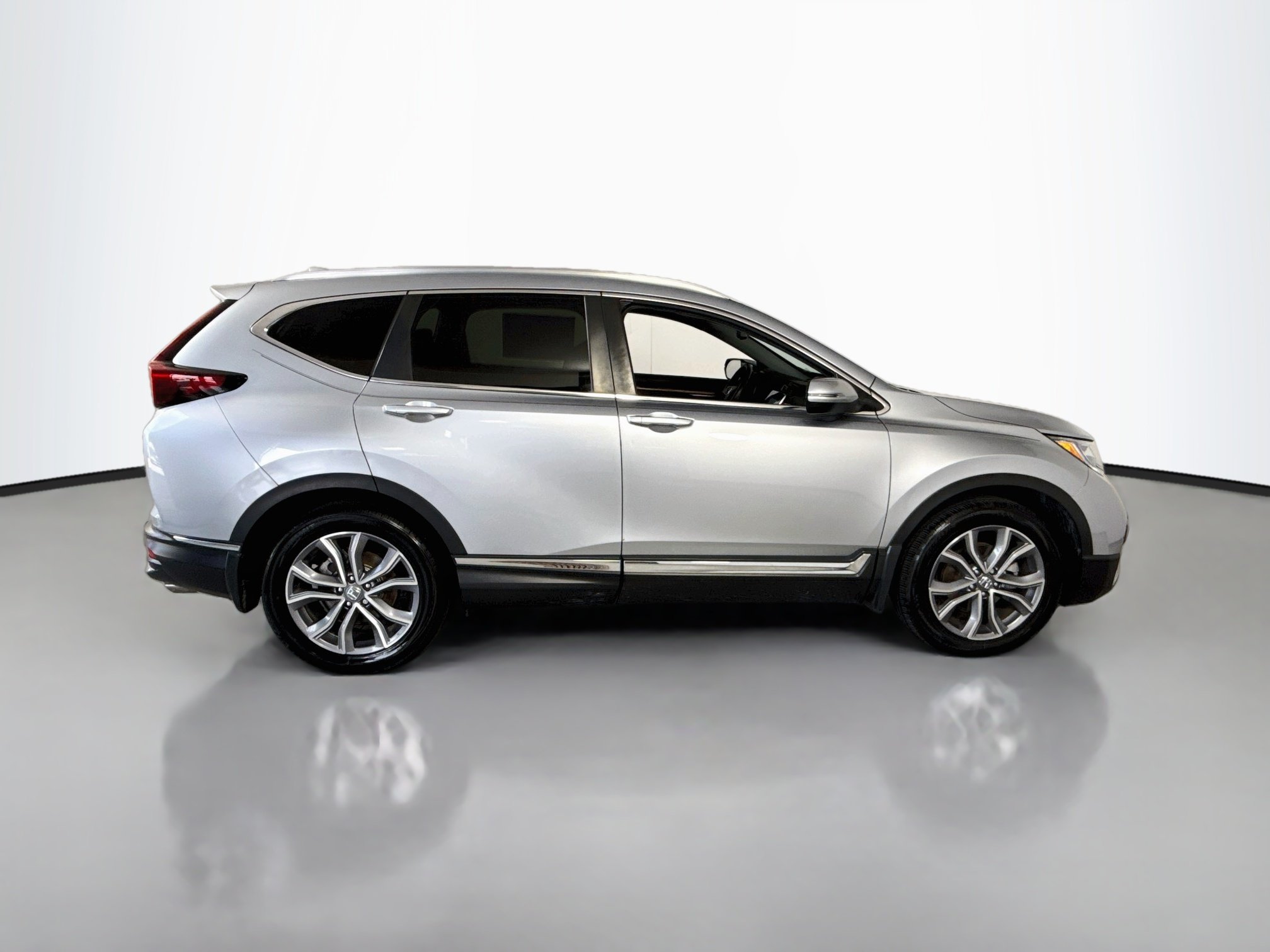Used 2020 Lunar Silver Metallic Honda Touring image 8