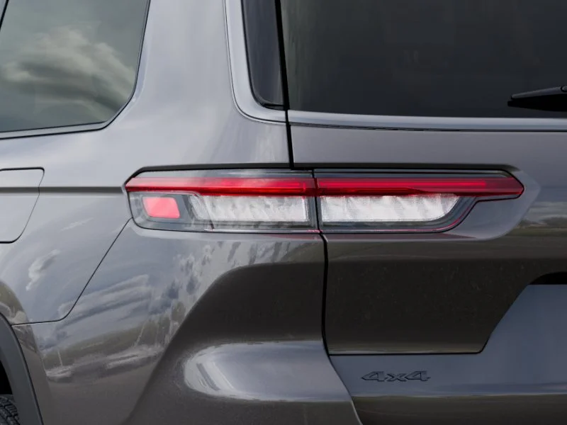 New 2026 Baltic Gray Metallic Clear-Coat Exterior Paint Jeep Altitude image 11
