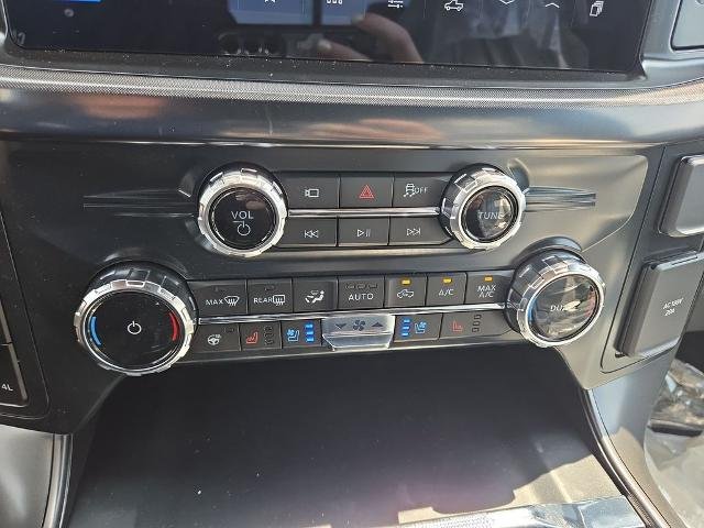 New 2026 Carbonized Gray Metallic Ford Tremor® image 32