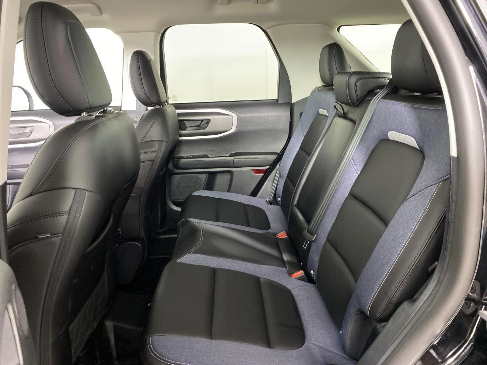 Used 2025 Shadow Black Ford Outer Banks image 24
