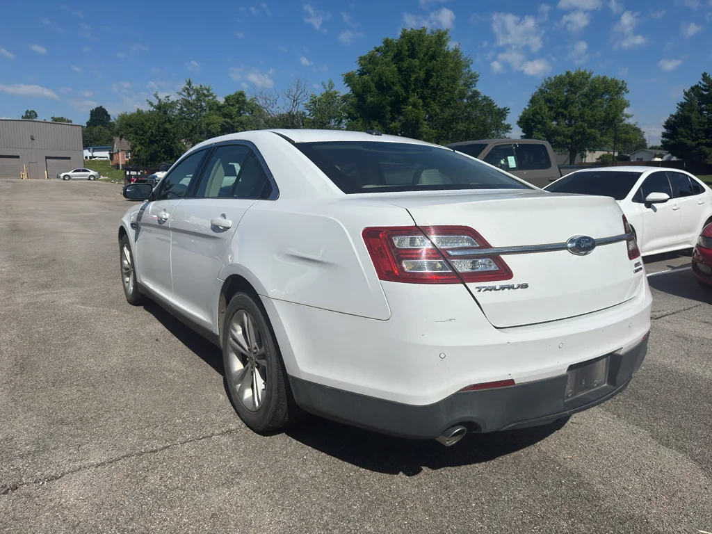 Used 2015 White Ford SEL image 4