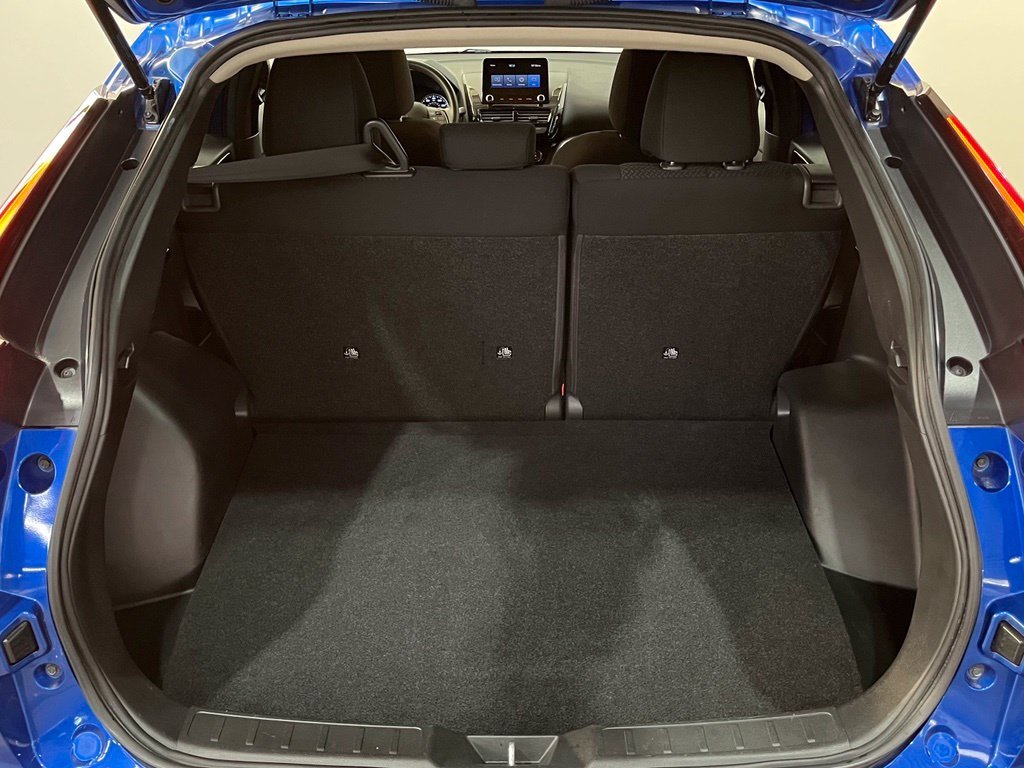Used 2022 Octane Blue Metallic Mitsubishi ES image 13