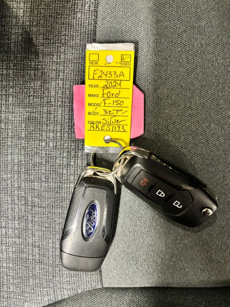 Used 2024 Silver Ford XLT image 26