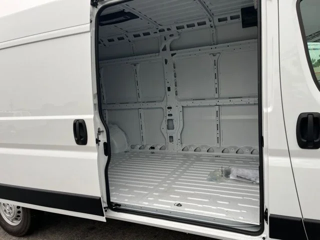 New 2026 Bright White Clear-Coat Exterior Paint RAM High Roof image 11