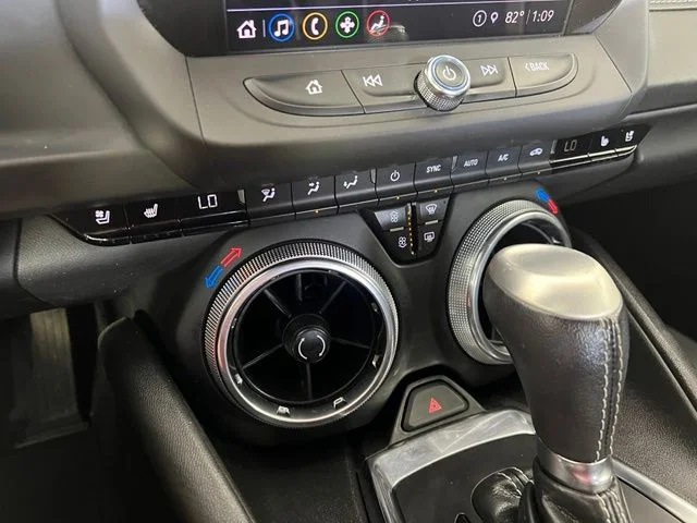 Used 2021 White Chevrolet 2LT image 28
