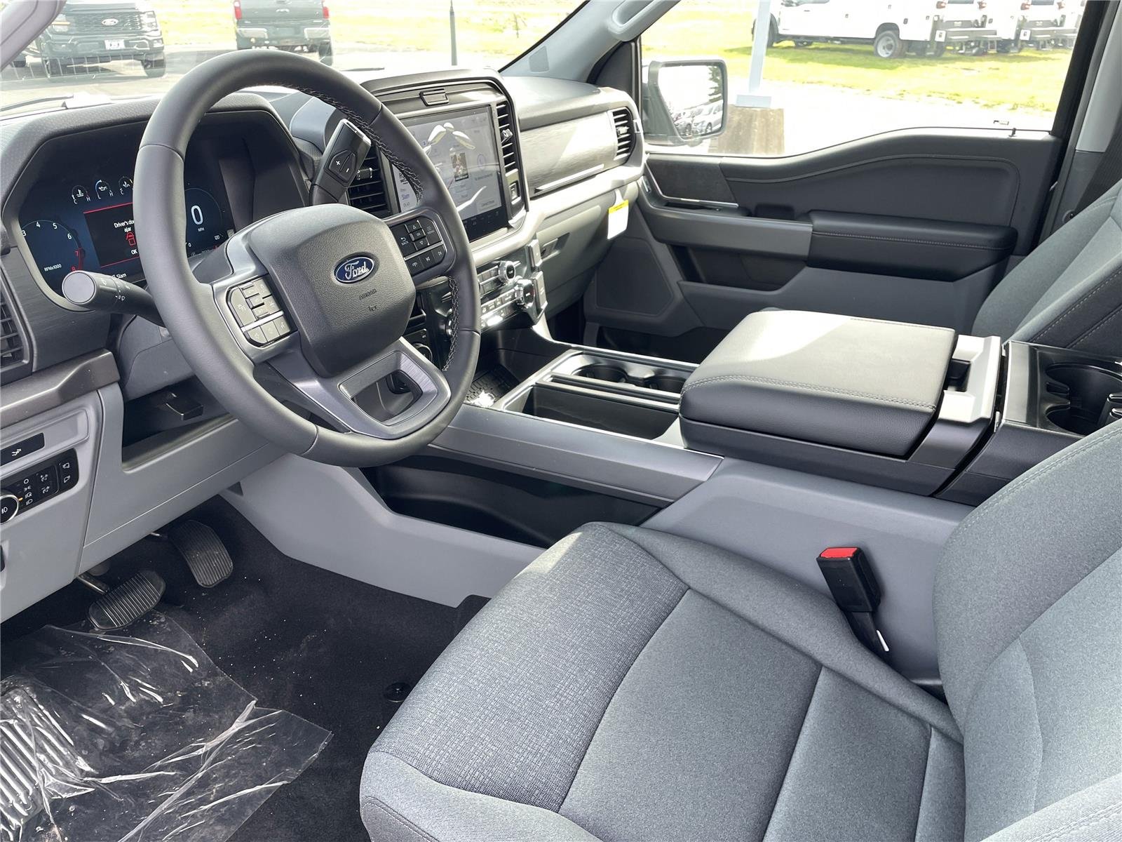 New 2026 Agate Black Metallic Ford XLT image 39