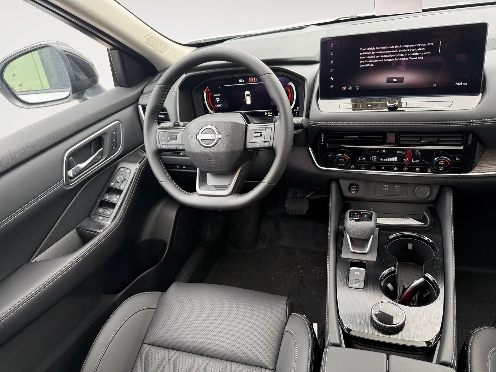 New 2026 Everest White Pearl/Super Black Nissan Platinum image 11