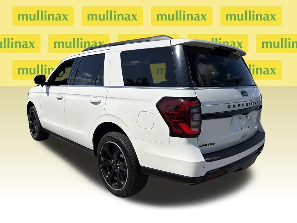 Used 2024 White Ford Limited image 8