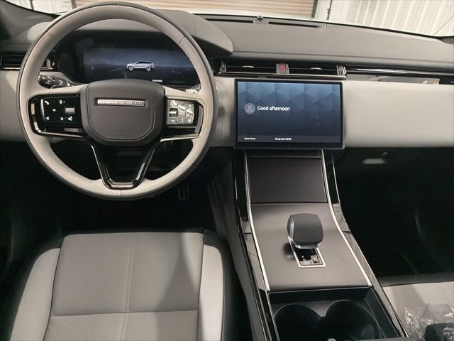 New 2026 Arroios Grey Land Rover Dynamic SE image 18