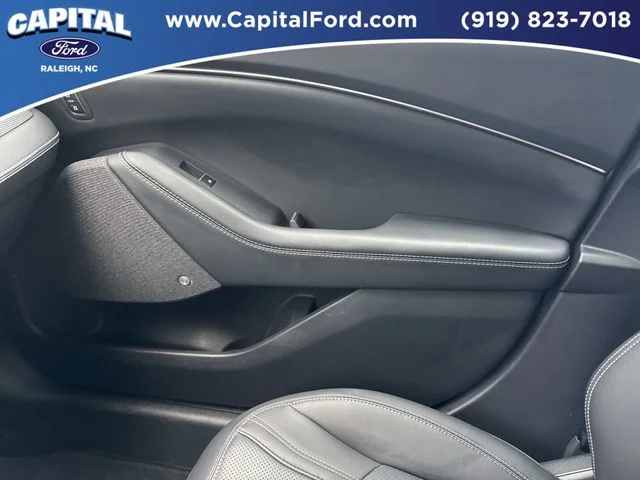 Used 2025 White Ford Premium image 29