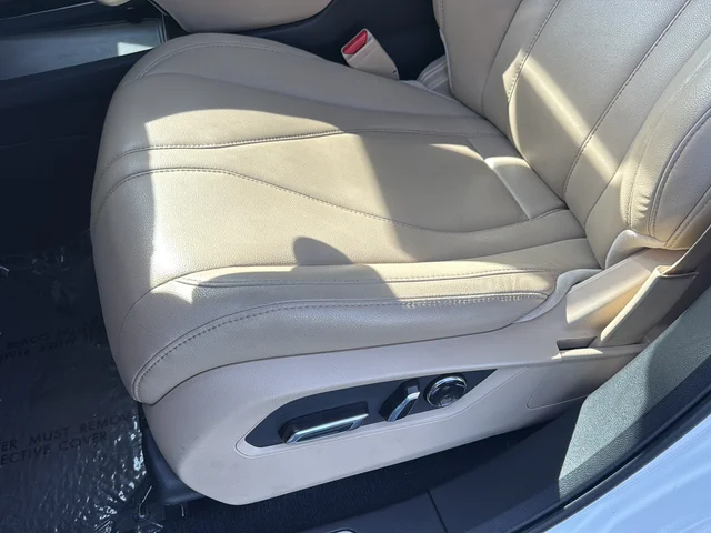 Used 2019 White Acura Base image 26