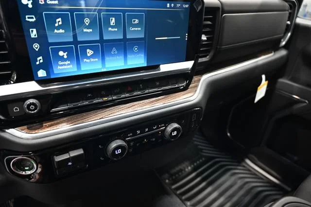 New 2026 Summit White Chevrolet LT (2FL) image 15
