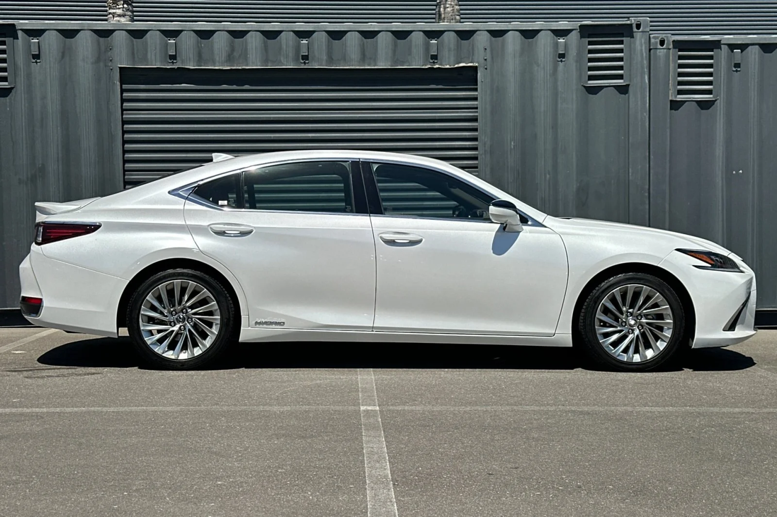 Used 2019 WHITE Lexus ES 300h image 9