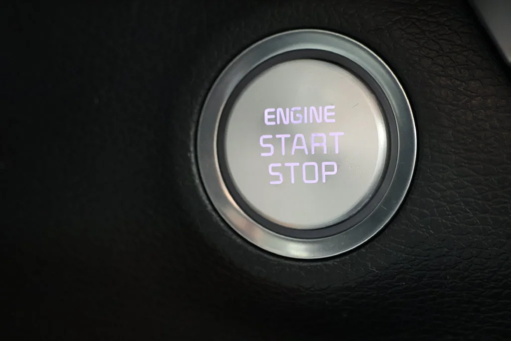 Used 2020 Snow White Pearl Kia EX image 18