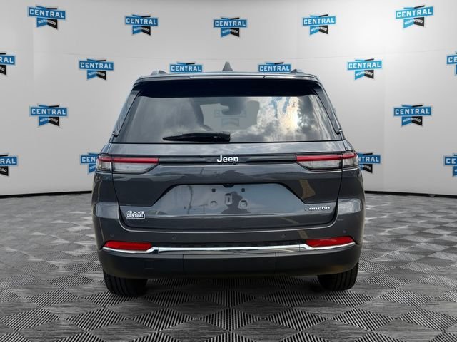 Certified Used 2023 Gray Jeep Laredo image 5