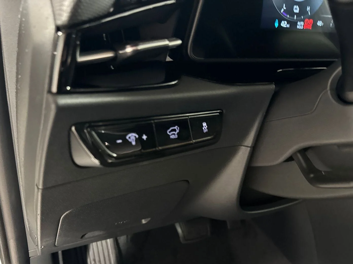 New 2026 Gray Kia Wind image 14