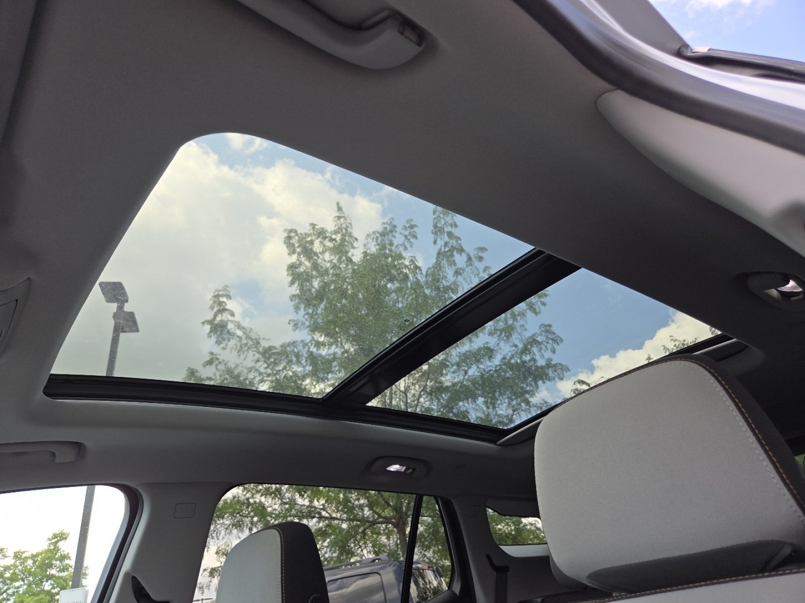 Used 2020 Quicksilver Metallic GMC SLE image 3