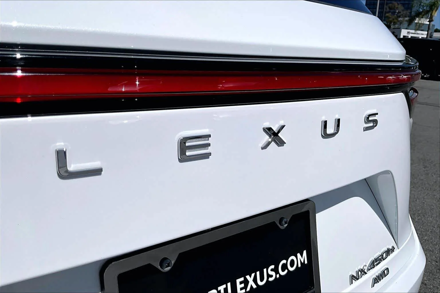Certified Used 2025 ULTRA WHITE Lexus F SPORT Handling image 29