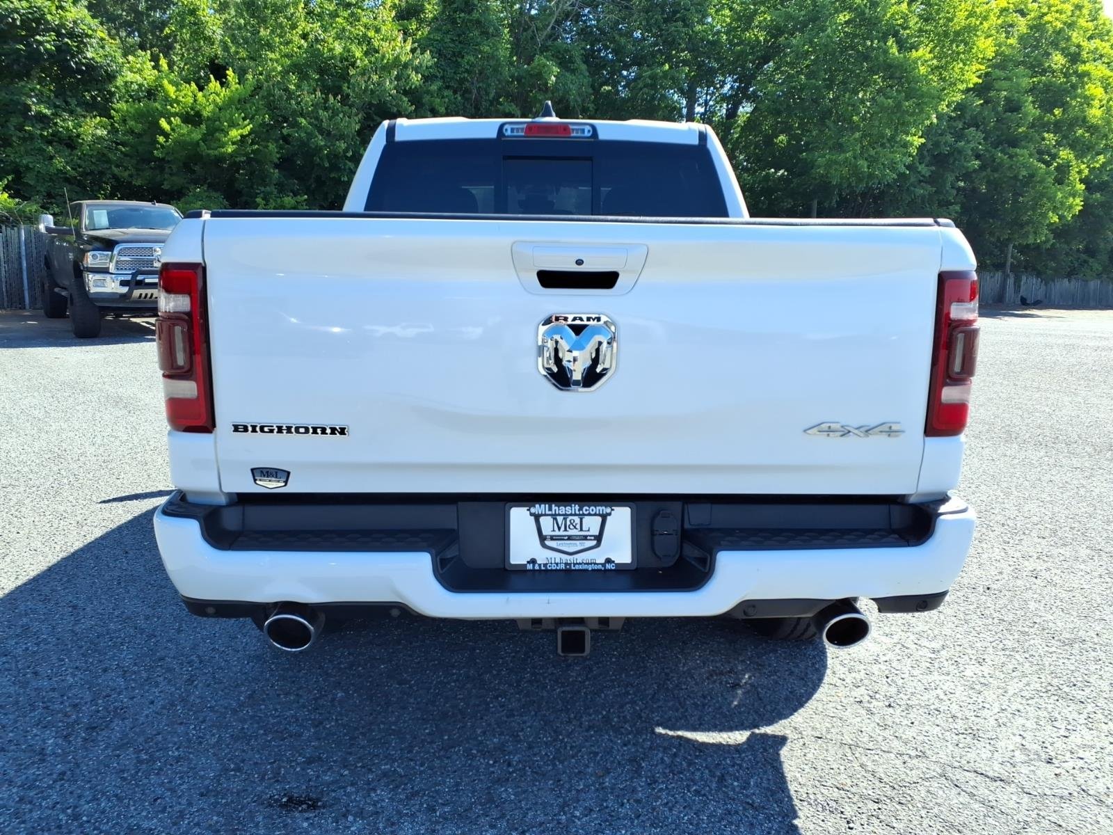 Certified Used 2022 White Ram Big Horn/Lone Star image 23