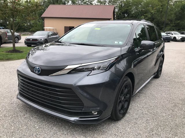 Used 2025 Magnetic Gray Metallic Toyota XLE image 4