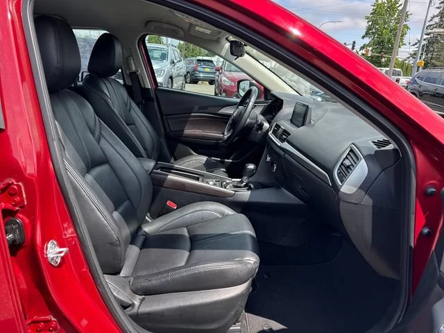 Used 2018 Soul Red Metallic Mazda Touring image 9