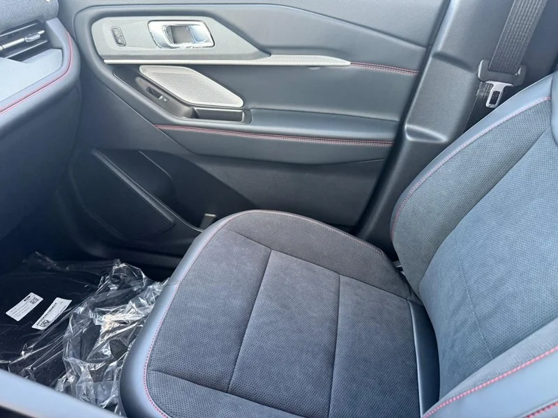 New 2026 Rapid Red Metallic Tinted Clearcoat Ford ST 4WD image 18