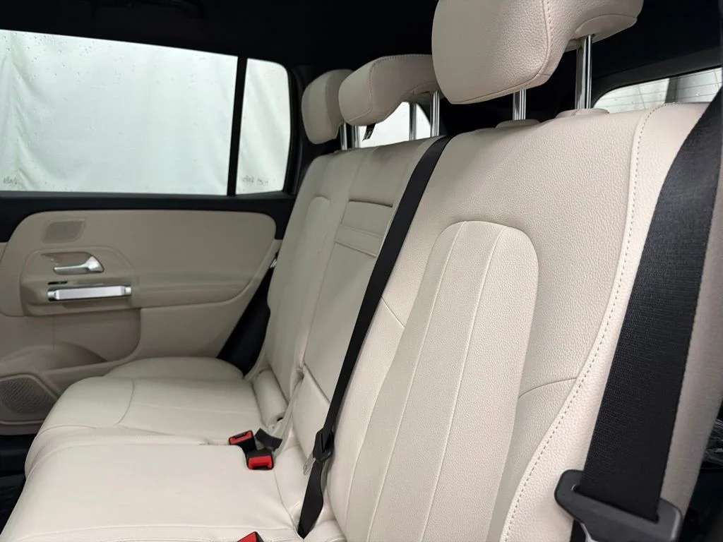 New 2026 Gray Mercedes-Benz GLB 250 image 18