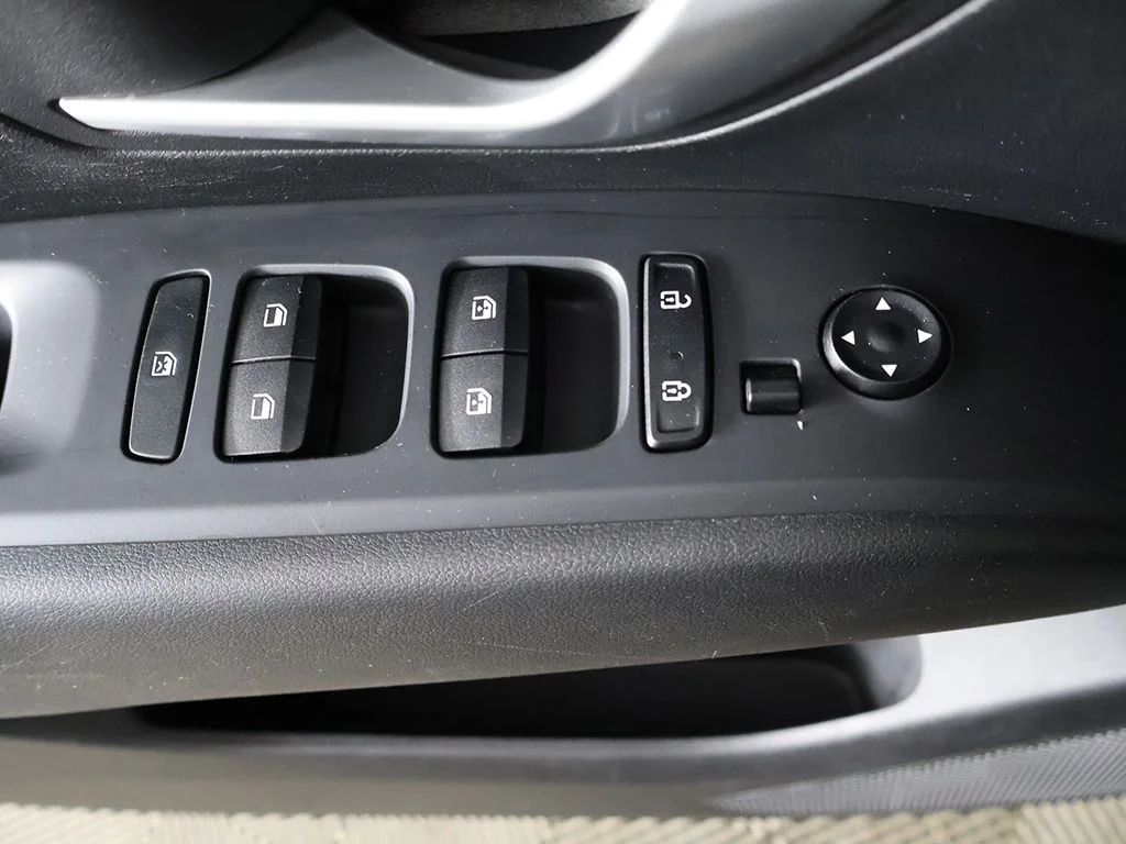 Used 2023 Gray Hyundai SEL image 36