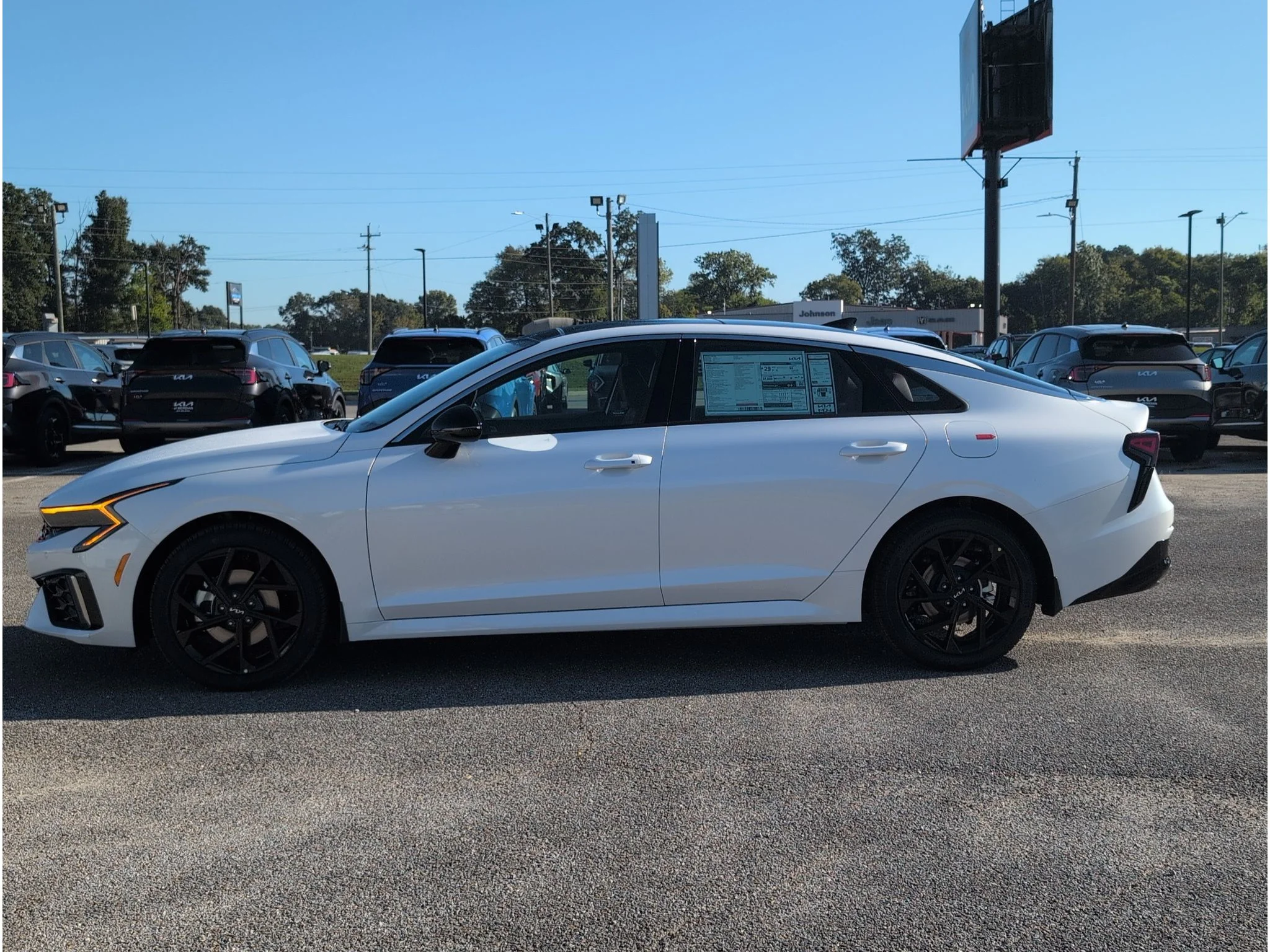 New 2027 Snow White Pearl Kia GT-Line image 2