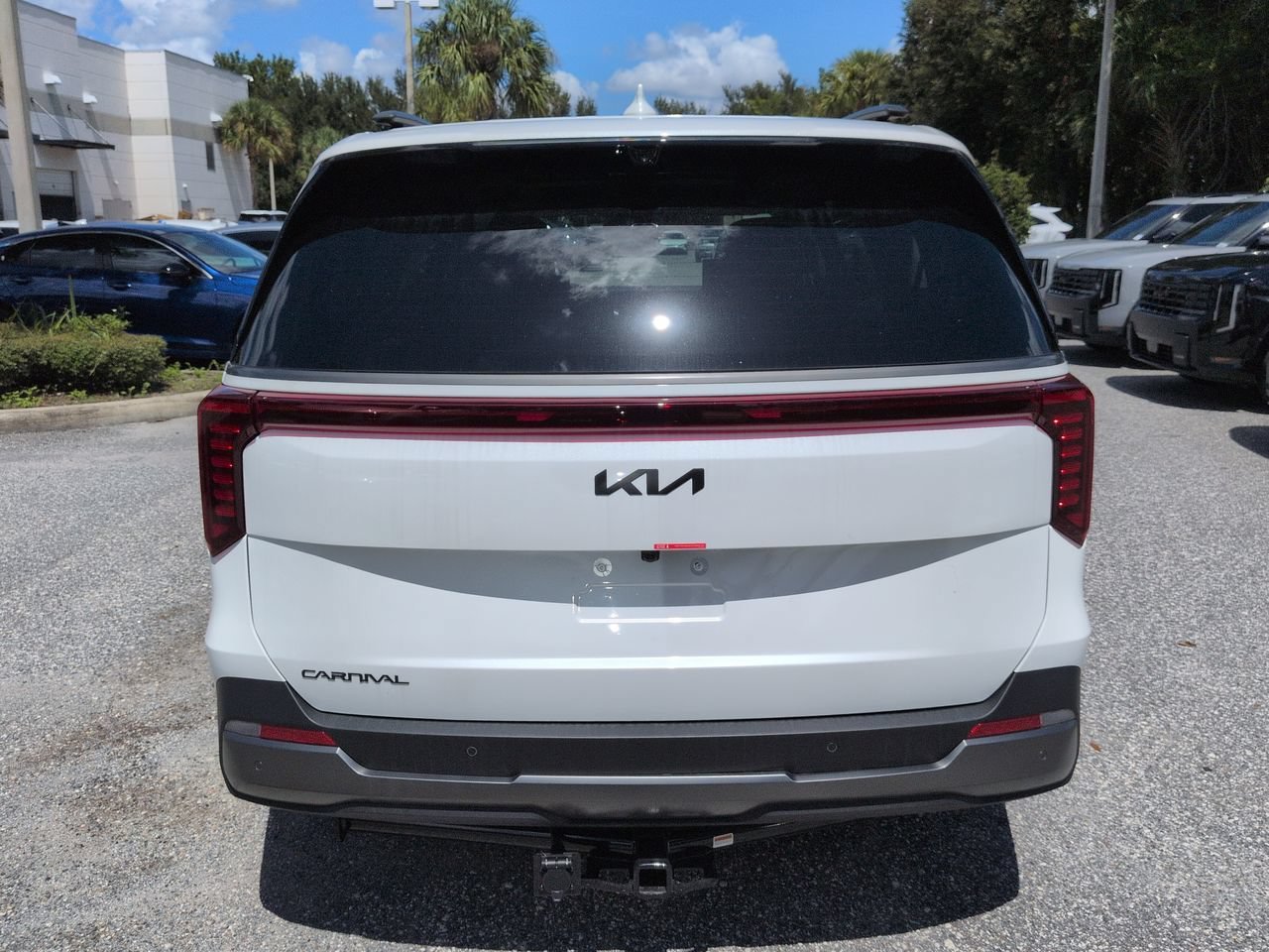 New 2026 Snow White Pearl Kia SX Prestige image 5